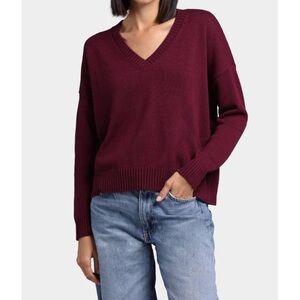 NWT MINNIE ROSE CASHMERE V NECK SWEATER